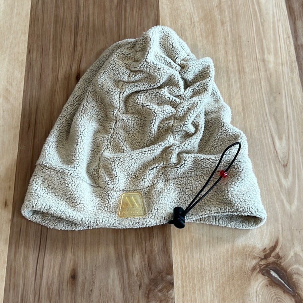 Mental headgear adjustable hat